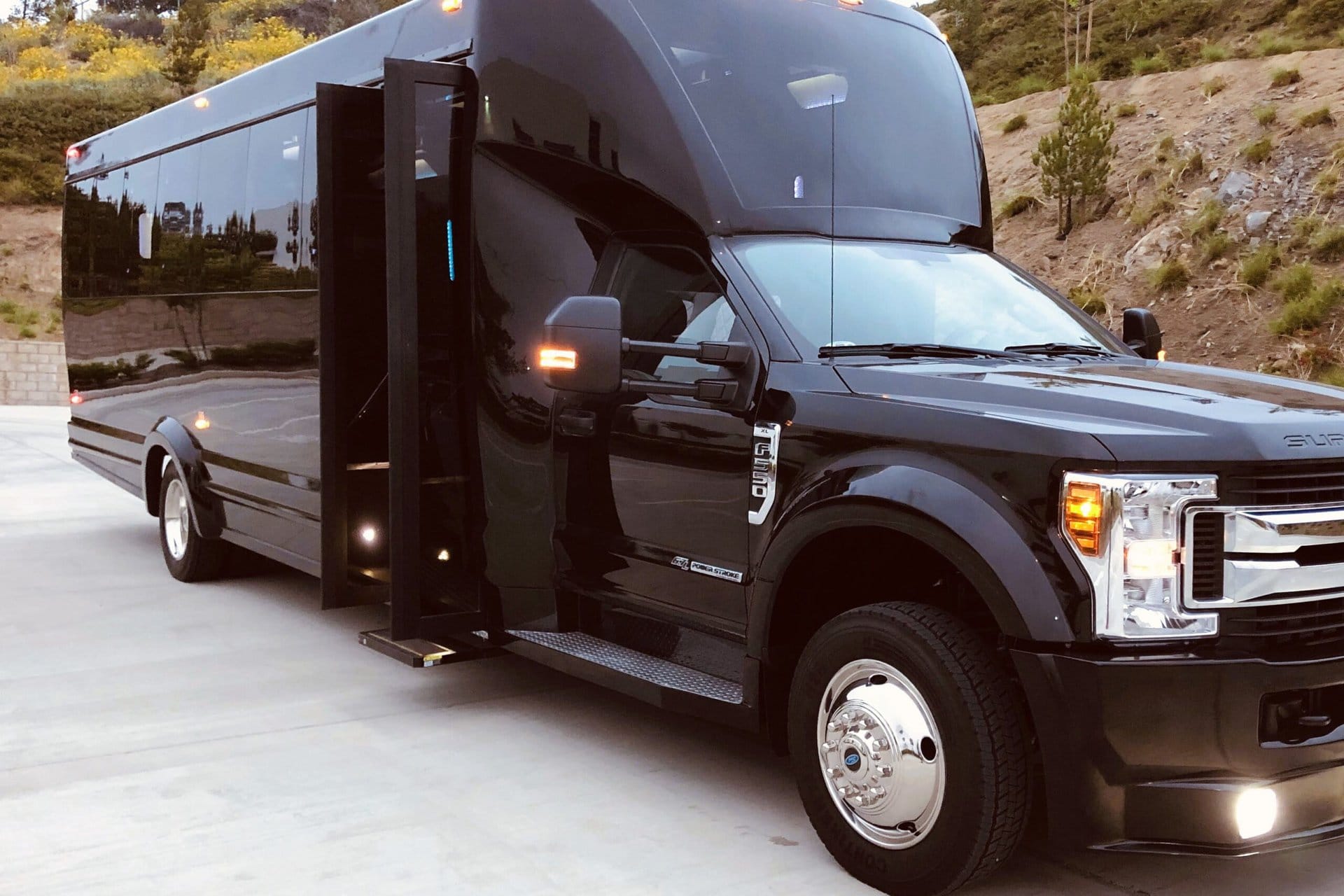 F-550 Tiffany Luxury Executive Bus